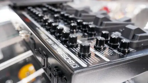 BOSS - ME-90 Guitar Multi-Effects Processor 2